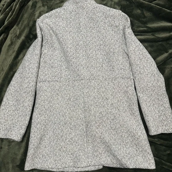 Gray Herringbone Blazer - Picture 2 of 4